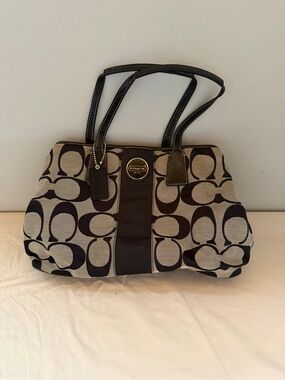Coach Black & White Signature Tote Shoulder Bag & Matching Wallet